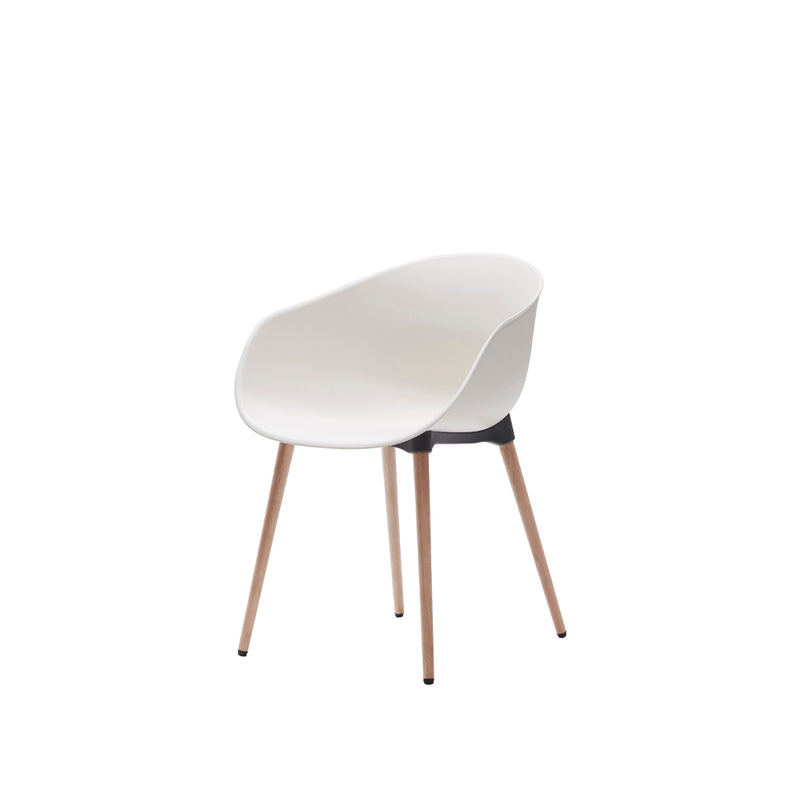 Verco Cup in cream with wood legs