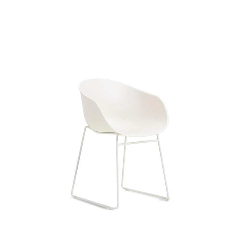 Verco Cup in cream with sled legs
