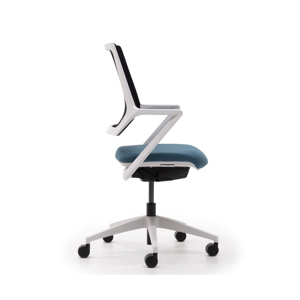 Verco Hovva white side view