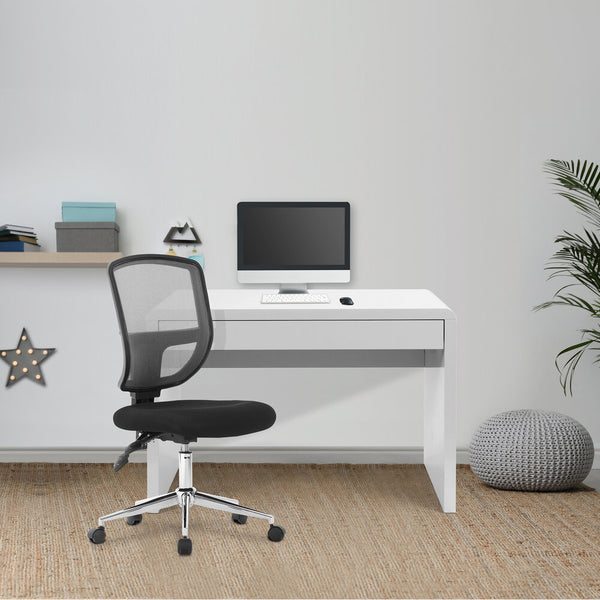Nautilus Nordic desk room set